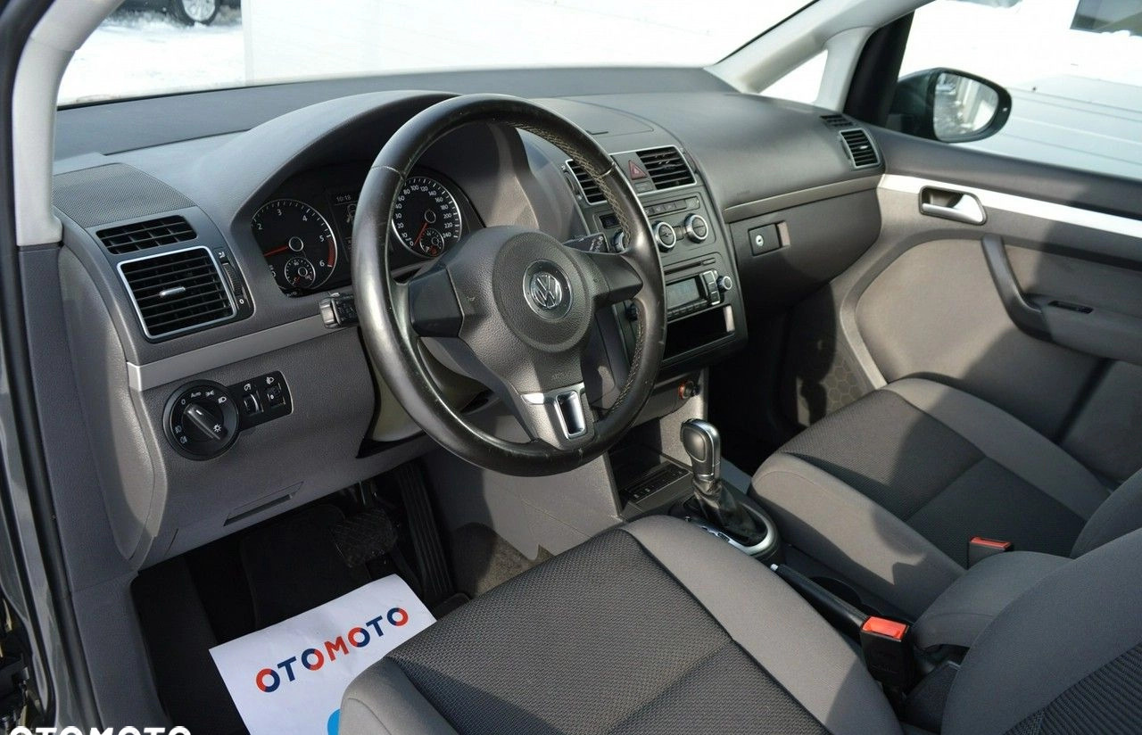 Volkswagen Touran cena 41900 przebieg: 215000, rok produkcji 2015 z Hrubieszów małe 781
